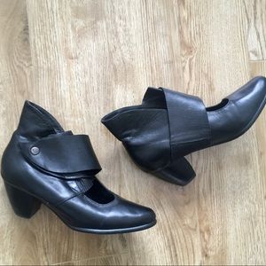 Leather Booties By B.Z Moda Women's Smooth Black Pull-On Shoes Size 37 Euro